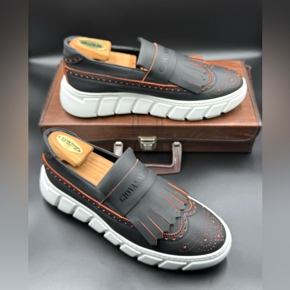 GIOVANNI CONTI Wingtip Leather Loafers